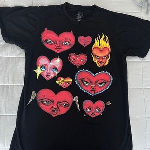 Hot Topic Graphic Heart Faces Short Sleeve Tee. Lyndsey Paynter. 100% Cotton.